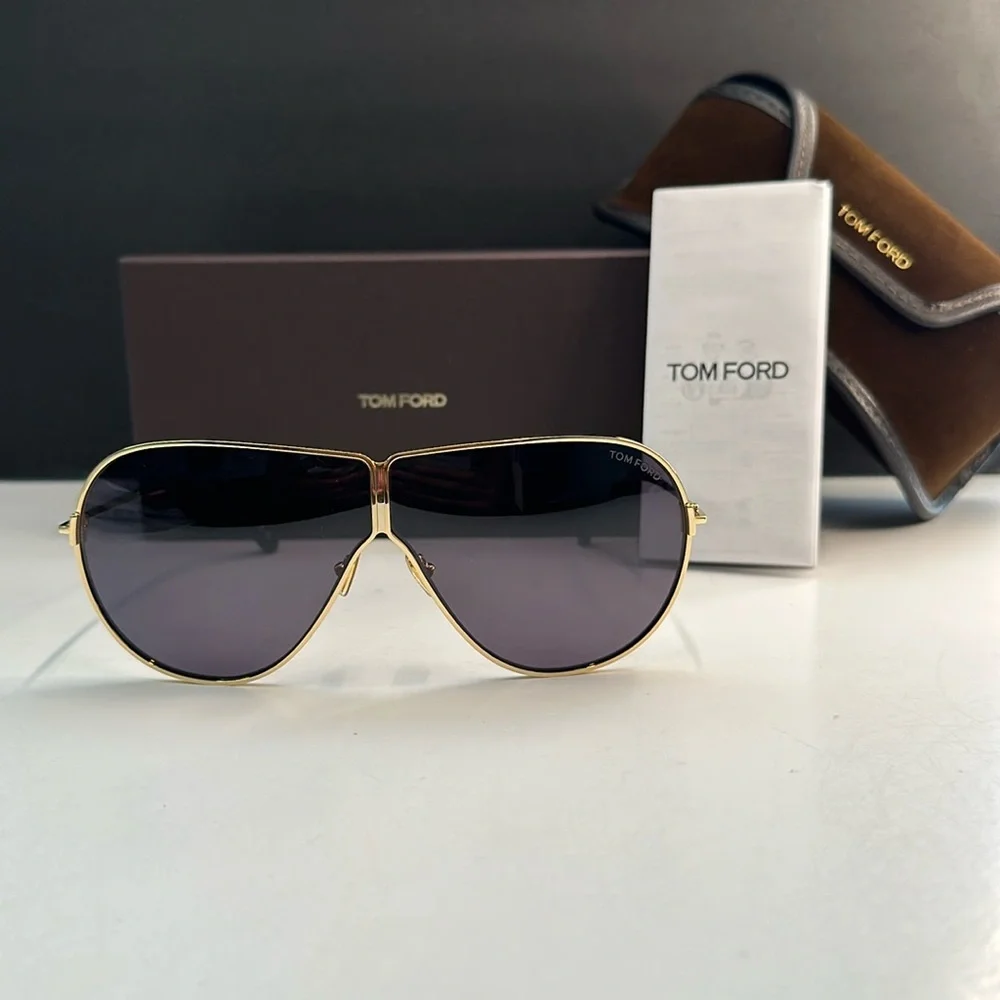 New Authentic- Tom Ford FT1158 Keating Unisex Designer - Modern Luxury Eyewear”